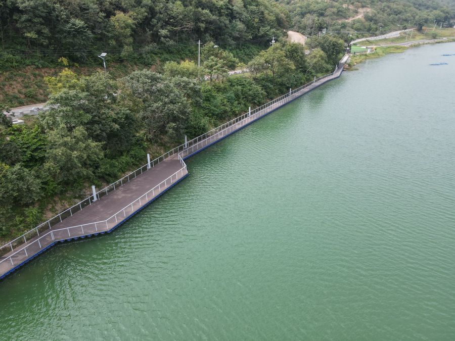 马鞍山浮桥（浮筒+钢丝绳栏杆）