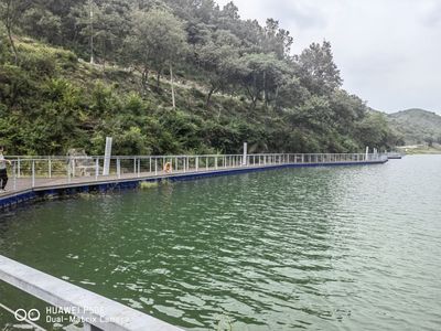 马鞍山浮桥（浮筒+钢丝绳栏杆）