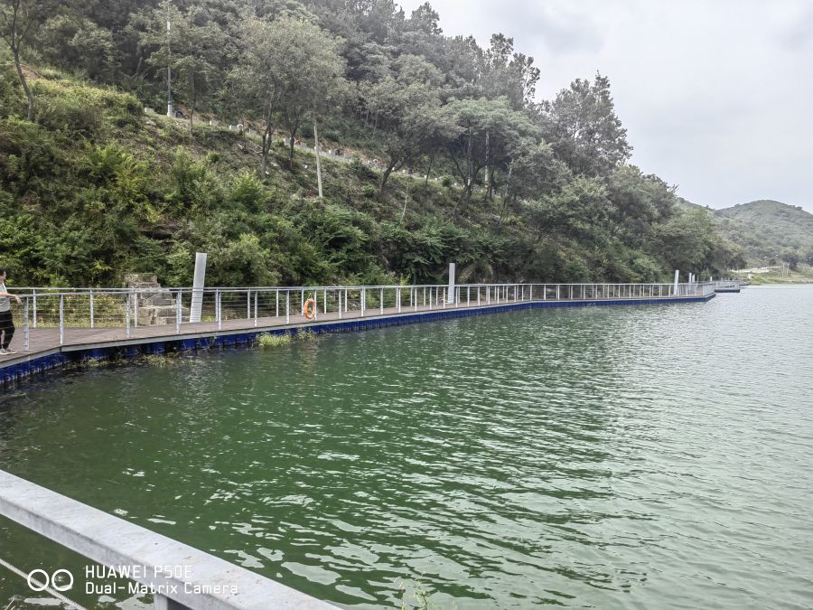 六横水库浮桥3.jpg