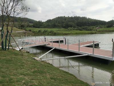 贵州龙里码头-浮箱+铝合金