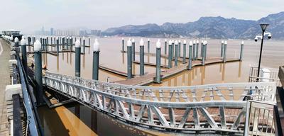 浙江温州瓯江游船码头（浮箱+铝合金）