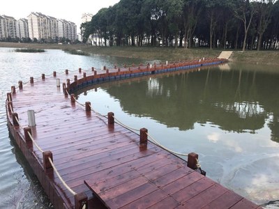 张家港凤凰鸷山浮桥-浮筒